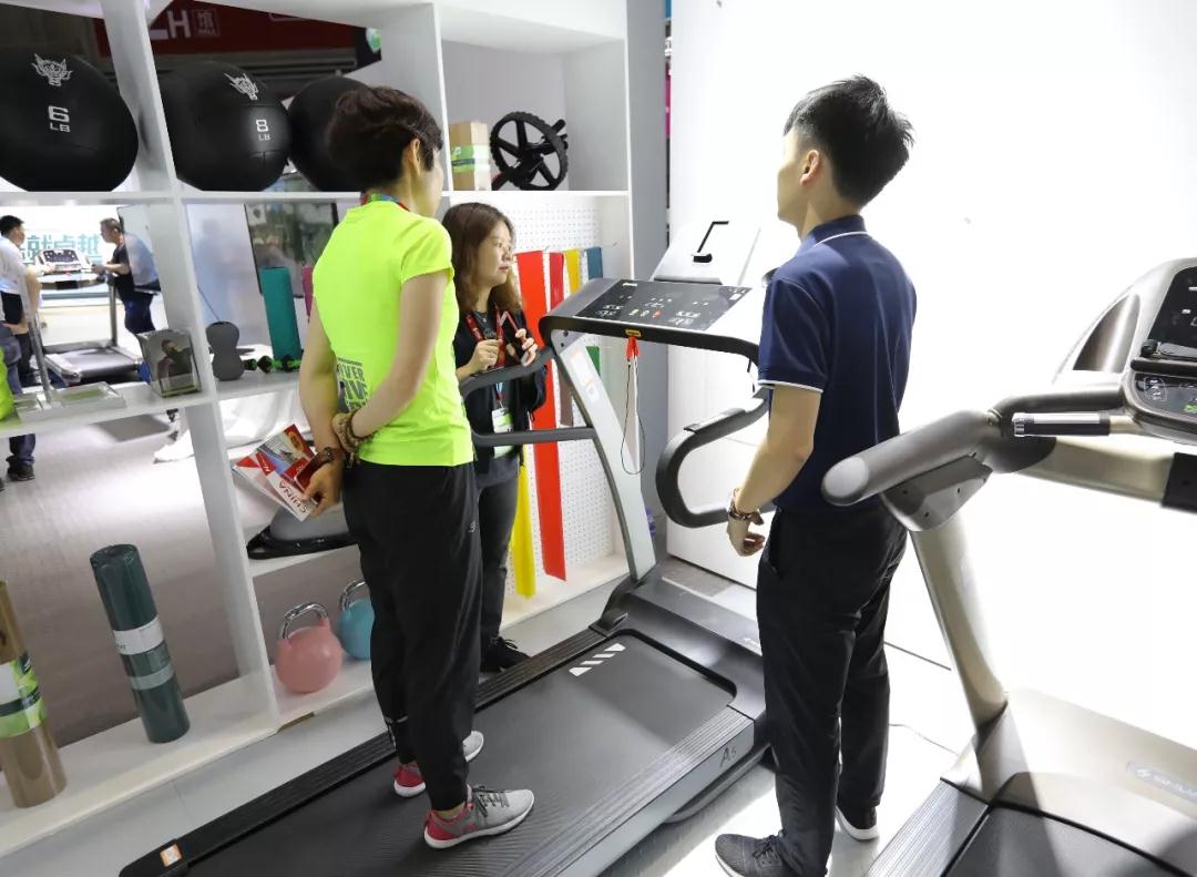 健身器材-谈求吧阿里语音智能A5跑步机 健身器材-谈求吧阿里语音智能A5跑步机