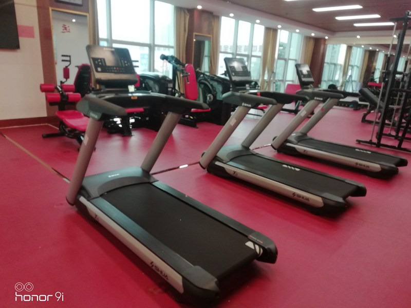 部队健身房器材-广西谈求吧体育健身器材有限公司